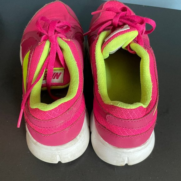 Nike Flex Experience Bright Pink Teen Shoes 7Y 40 Euro - Picture 4 of 11